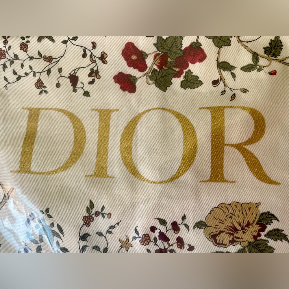 Dior Red Tiger Tote Bag Limited Edition - Picture 5 of 8